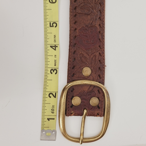 Aeropostale L Brown Leather Floral Embossed Belt - Picture 7 of 10